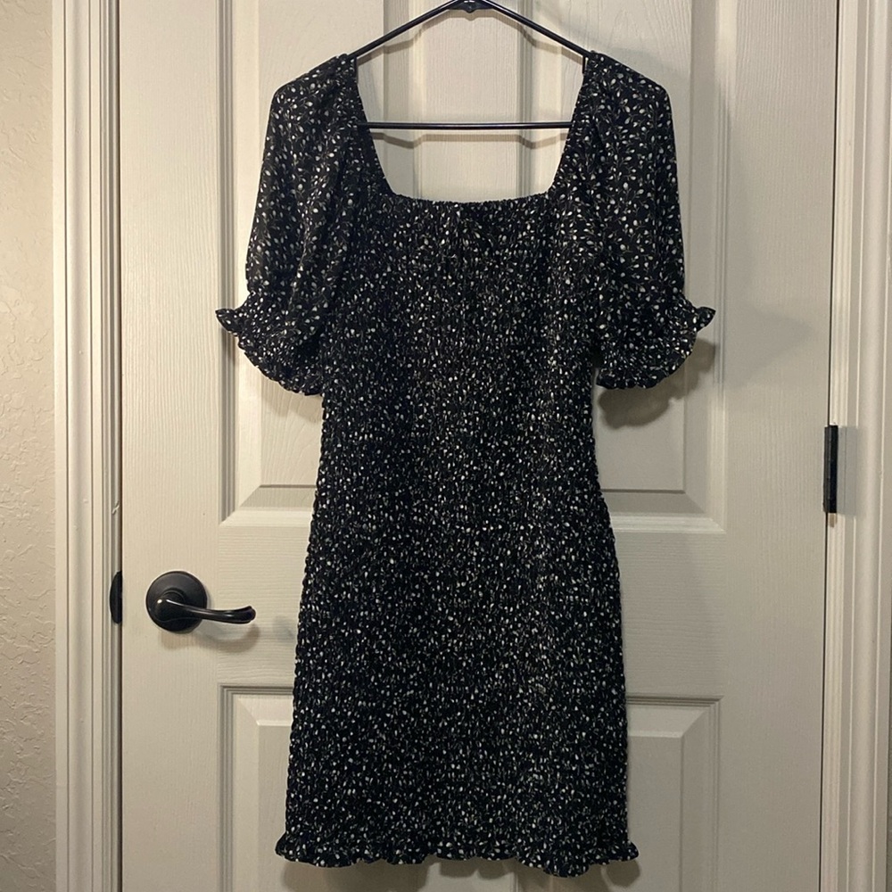 Women's Black-Flowered Fitted Dress | Size: XL